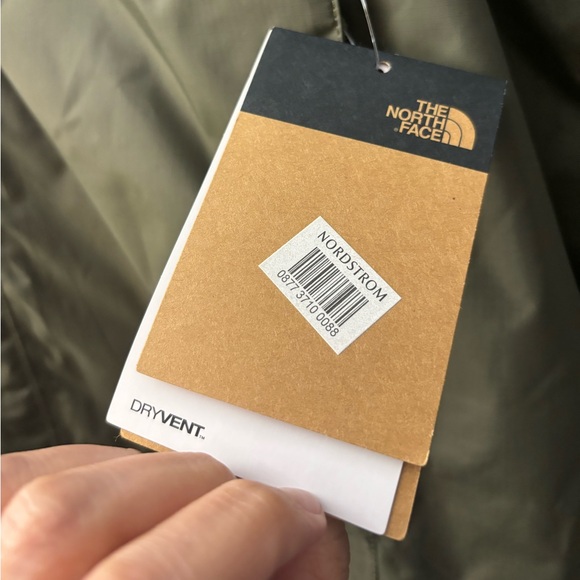 Resolve 2 Jacket - Men’s - Picture 5 of 9